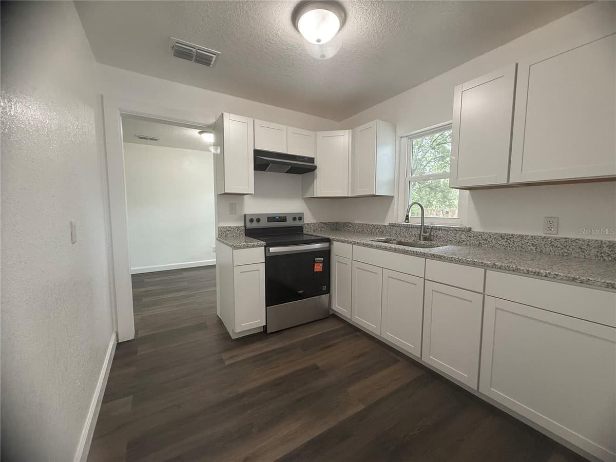 309 1ST STREET — photo 13 of 23