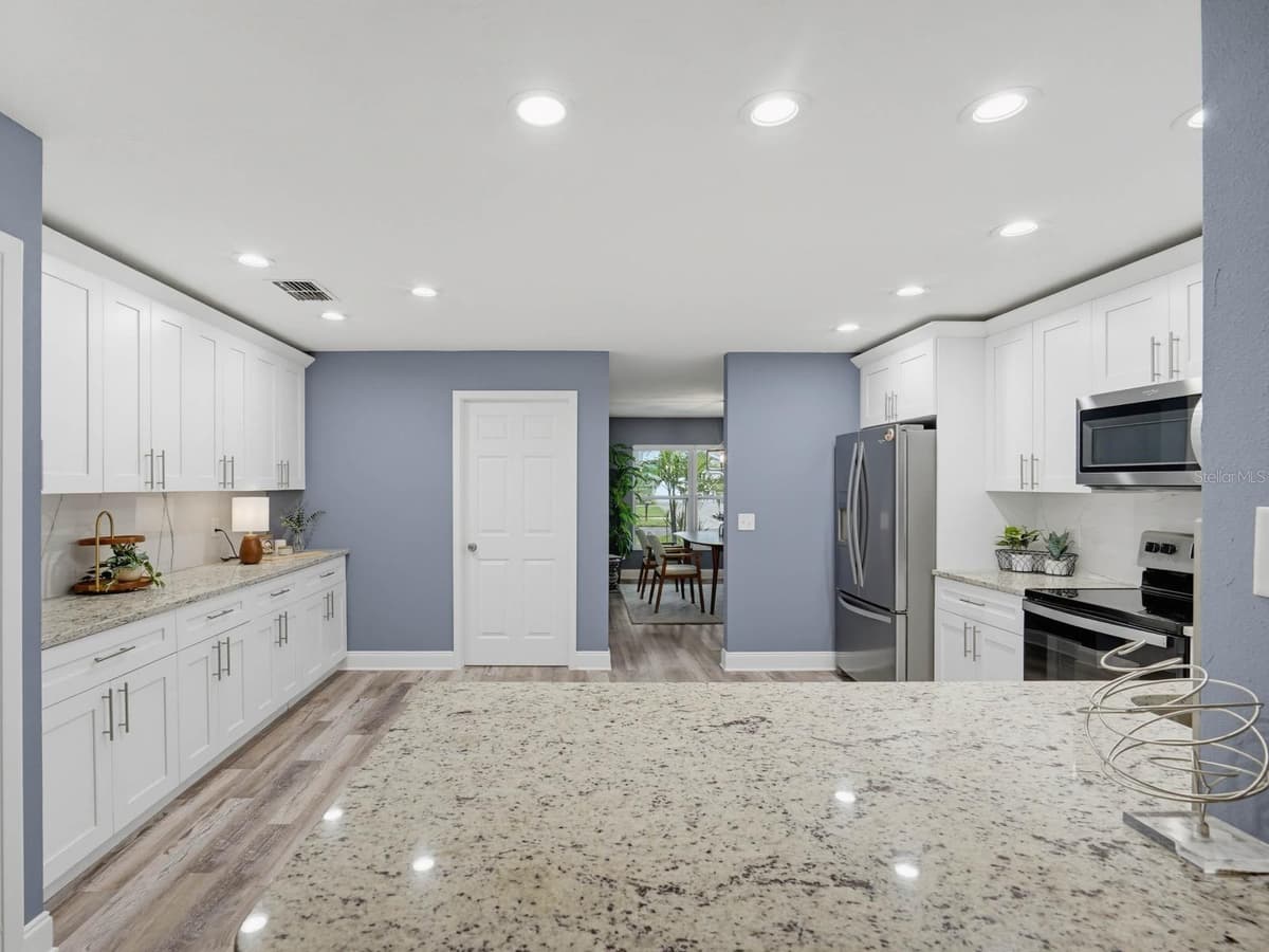 2988 PINEWOOD RUN — photo 12 of 43