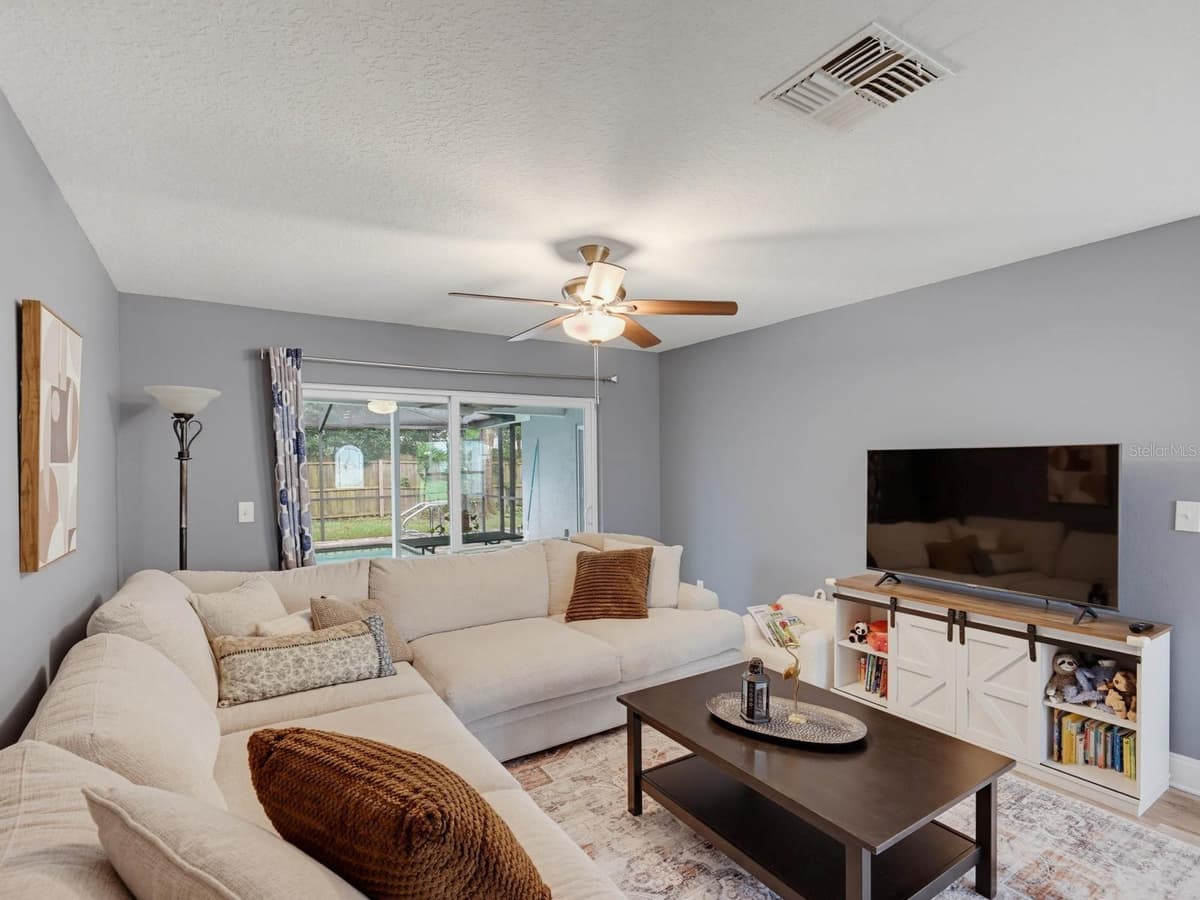2988 PINEWOOD RUN — photo 5 of 43