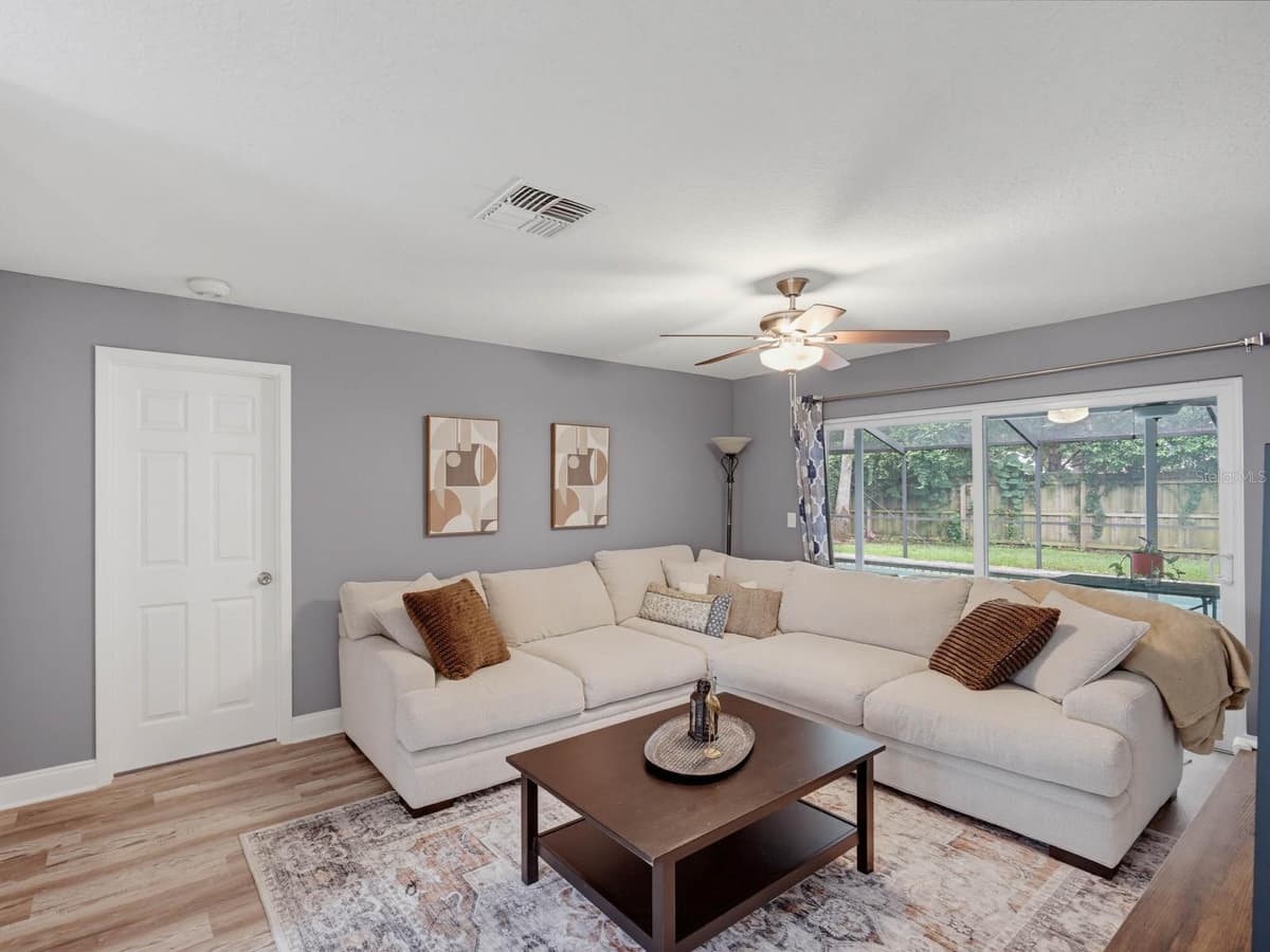 2988 PINEWOOD RUN — photo 4 of 43