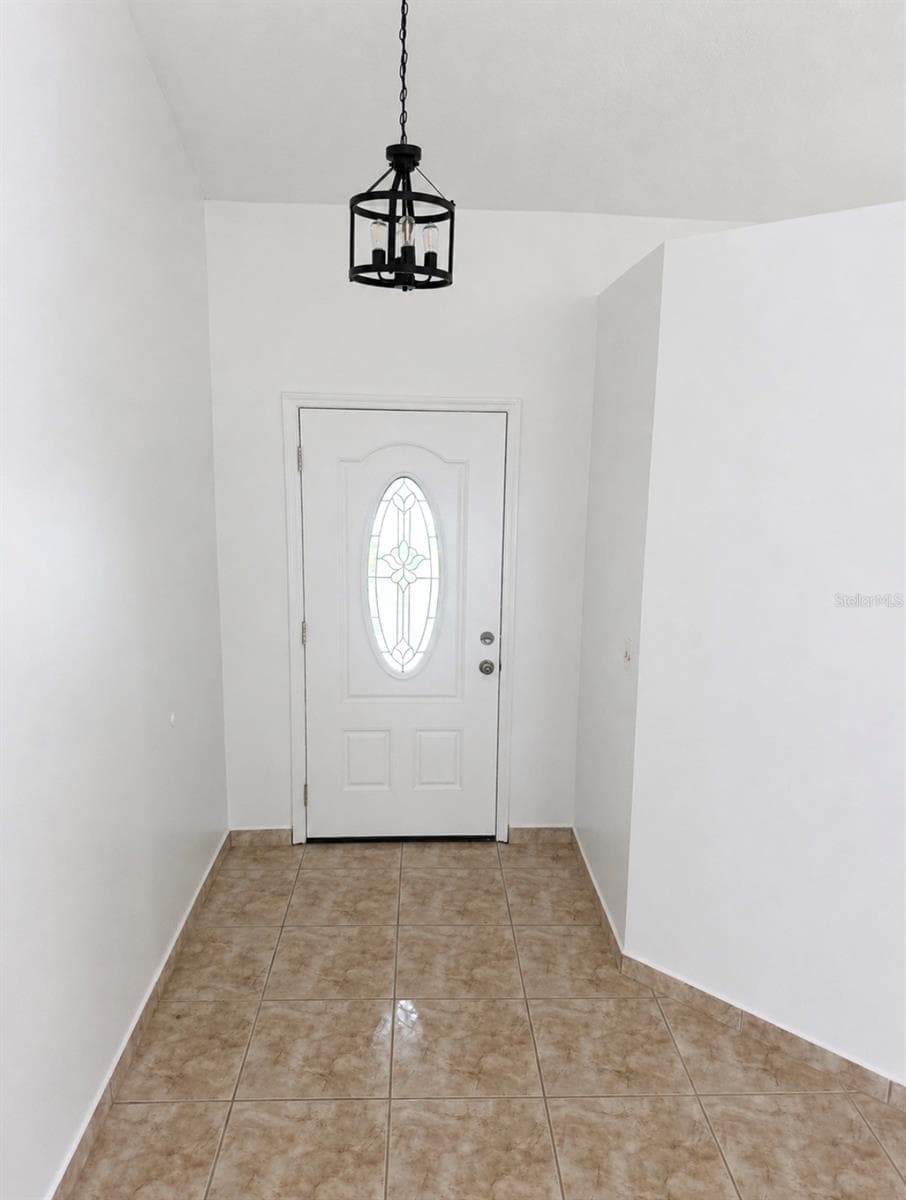 1901 ASHLEY OAKS COURT — photo 2 of 21