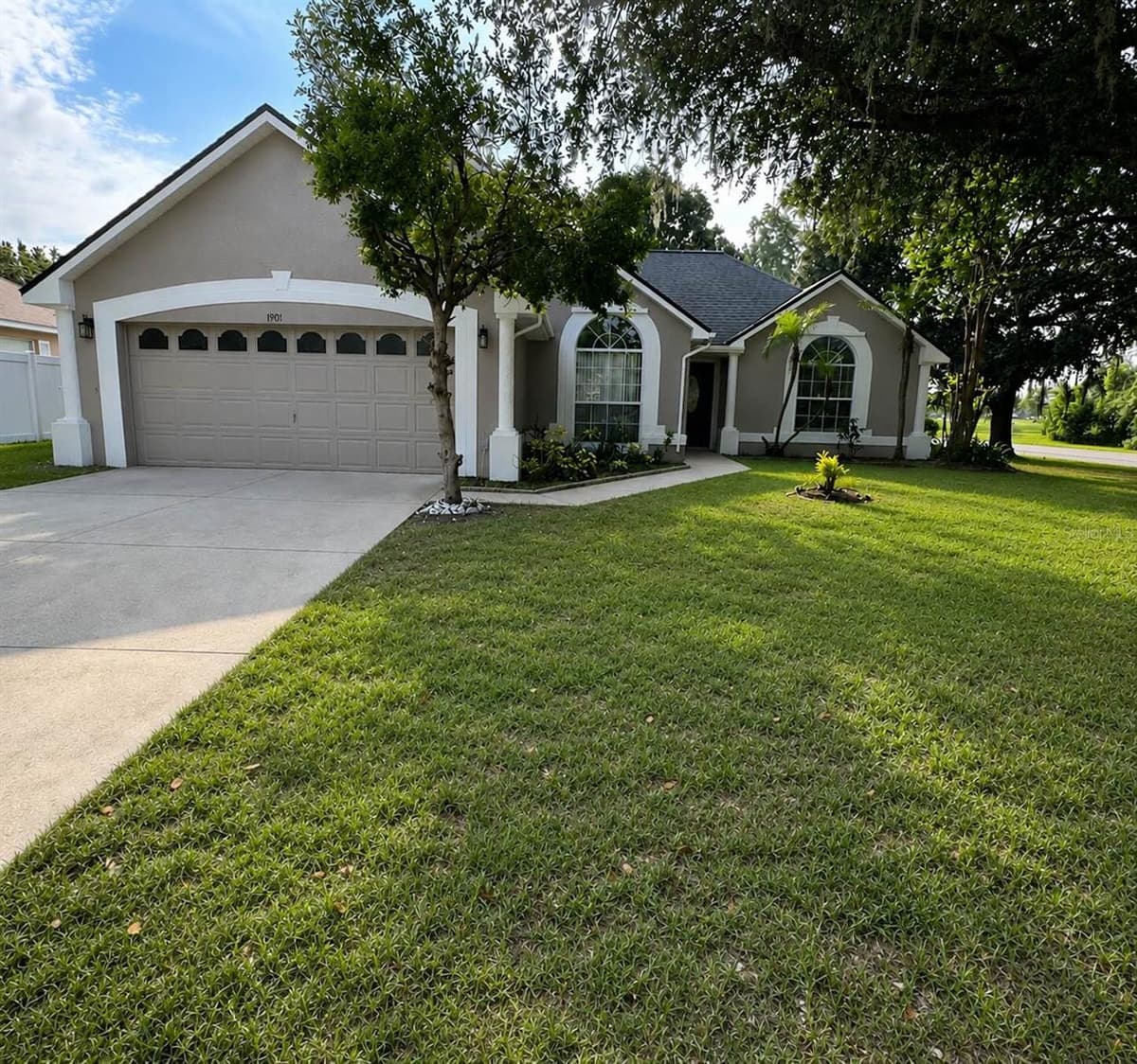 1901 ASHLEY OAKS COURT — photo 1 of 21