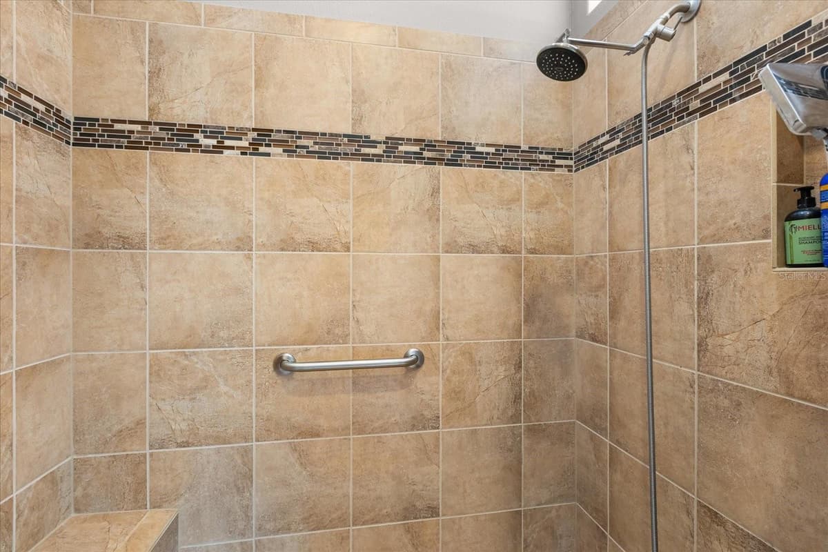2611 JUPITER WAY — photo 15 of 37