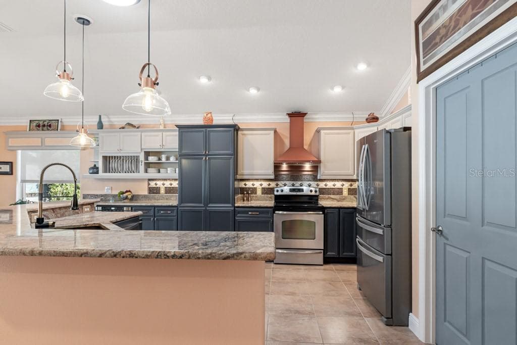 2611 JUPITER WAY — photo 13 of 37
