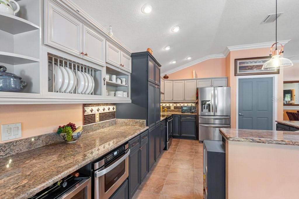 2611 JUPITER WAY — photo 3 of 37