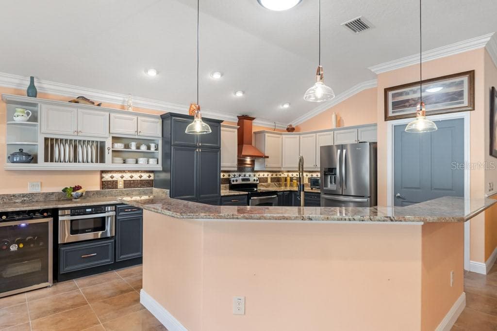 2611 JUPITER WAY — photo 7 of 37
