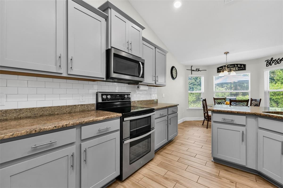 101 FITZSIMONS STREET — photo 17 of 47