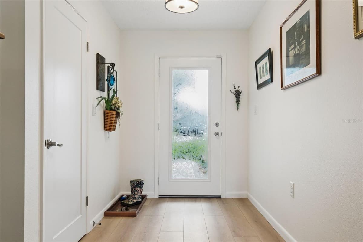 4521 EDITH STREET — photo 5 of 24