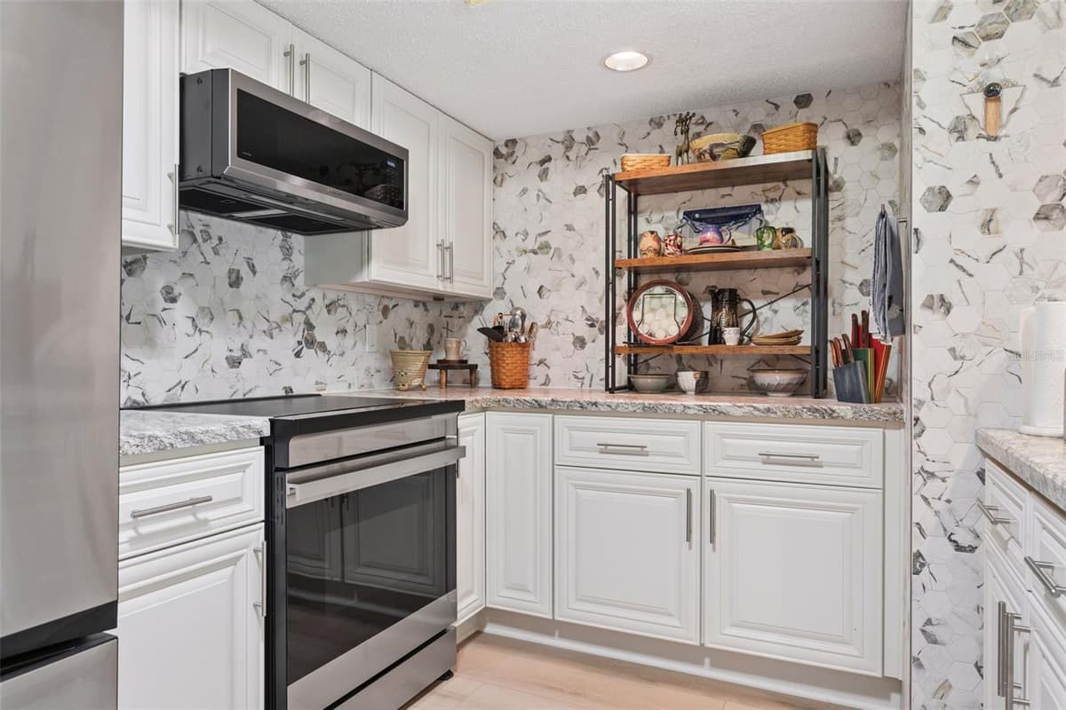 4521 EDITH STREET — photo 12 of 24