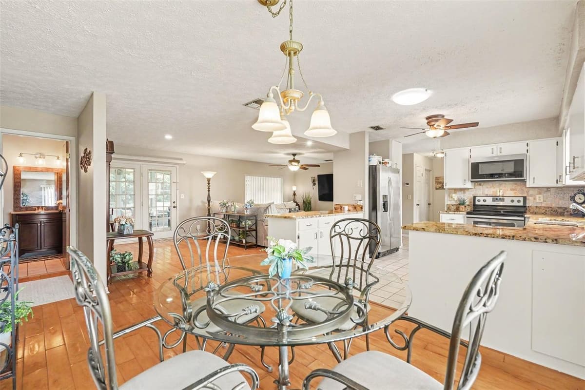 5623 CARIE COURT — photo 11 of 29