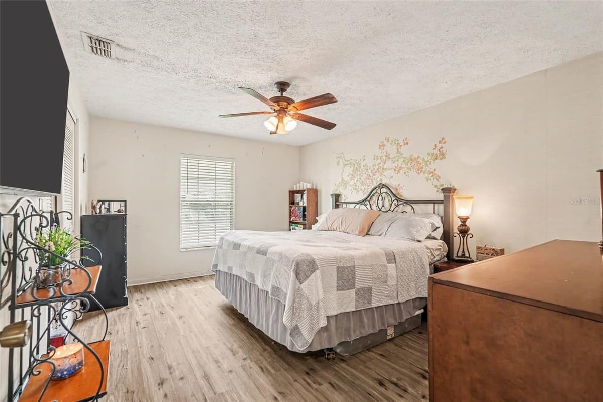 5623 CARIE COURT — photo 15 of 29