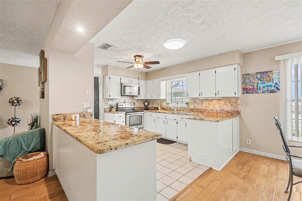 5623 CARIE COURT — photo 14 of 29