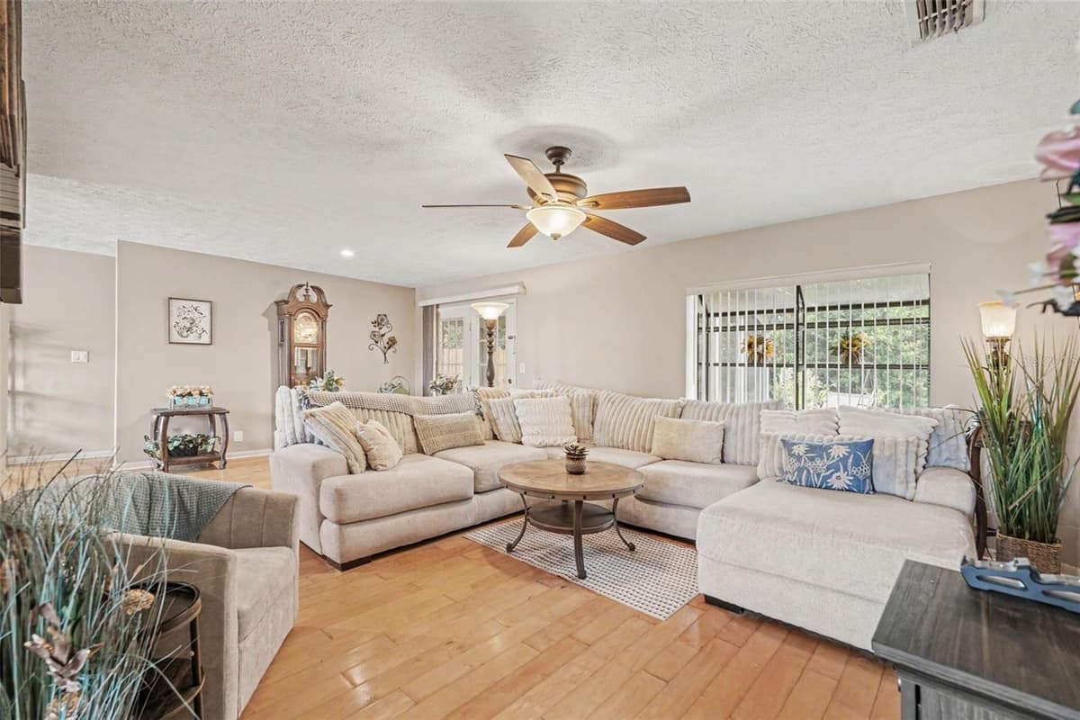 5623 CARIE COURT — photo 4 of 29