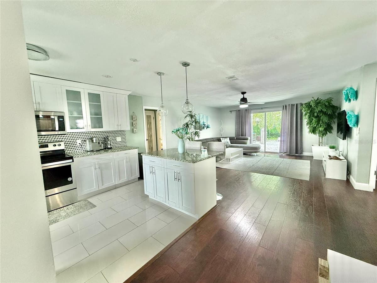 1237 LOTUS PATH — photo 4 of 35