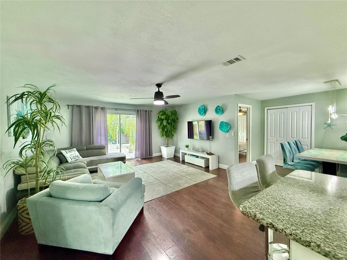 1237 LOTUS PATH — photo 11 of 35
