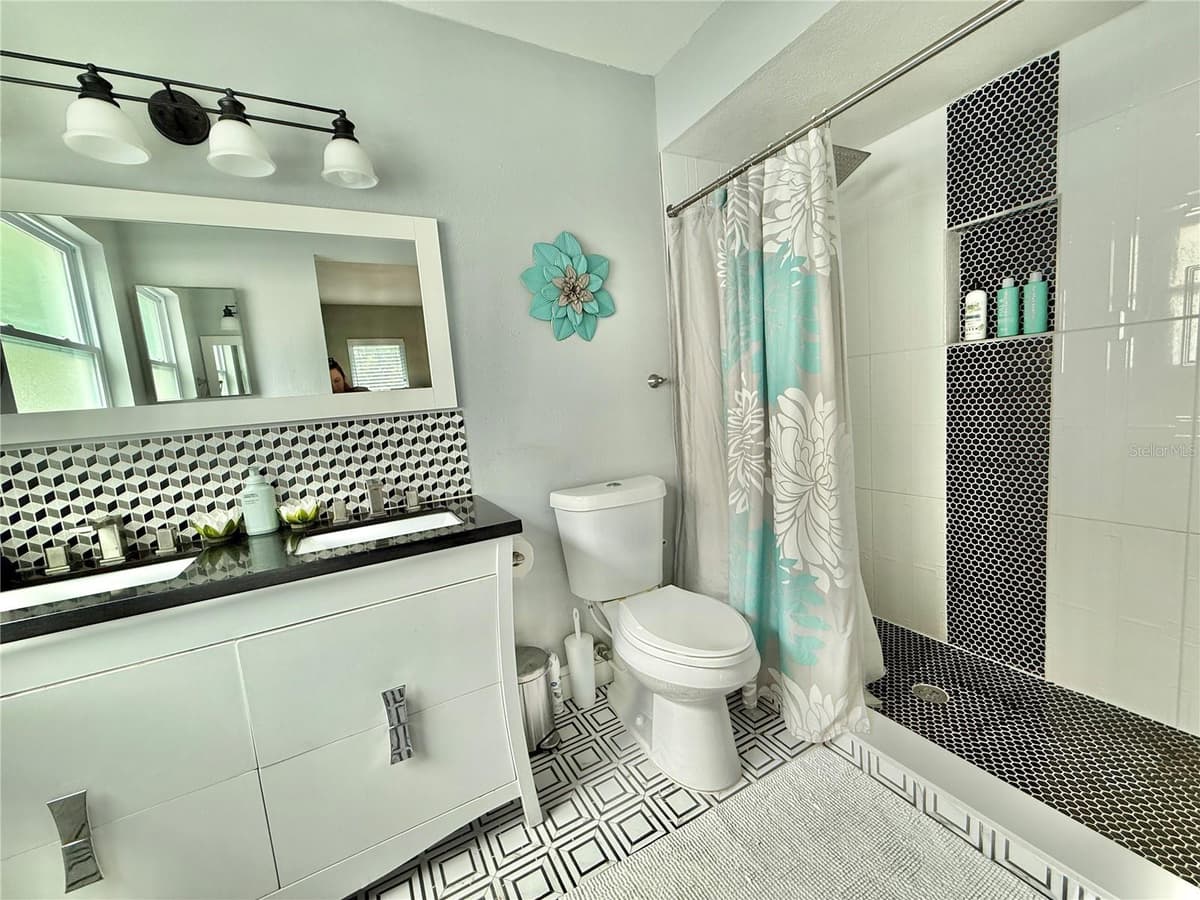 1237 LOTUS PATH — photo 21 of 35