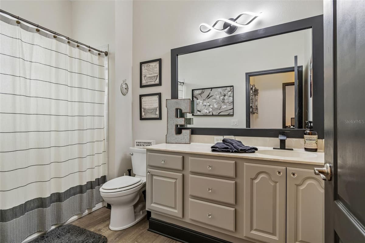 6568 MILLSTONE DRIVE — photo 20 of 55