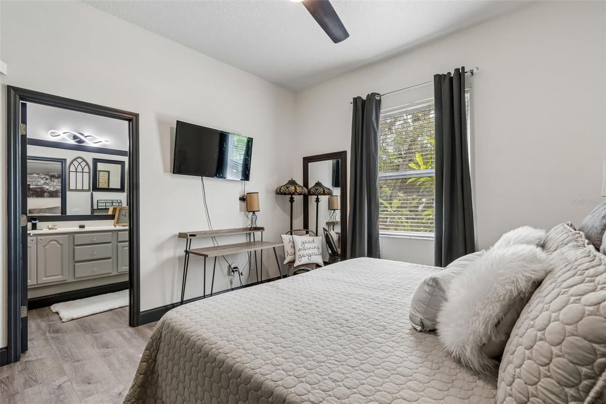 6568 MILLSTONE DRIVE — photo 33 of 55