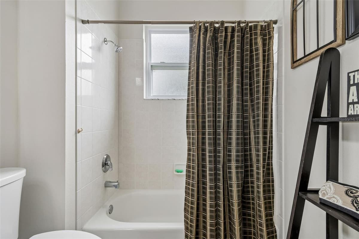 6568 MILLSTONE DRIVE — photo 36 of 55