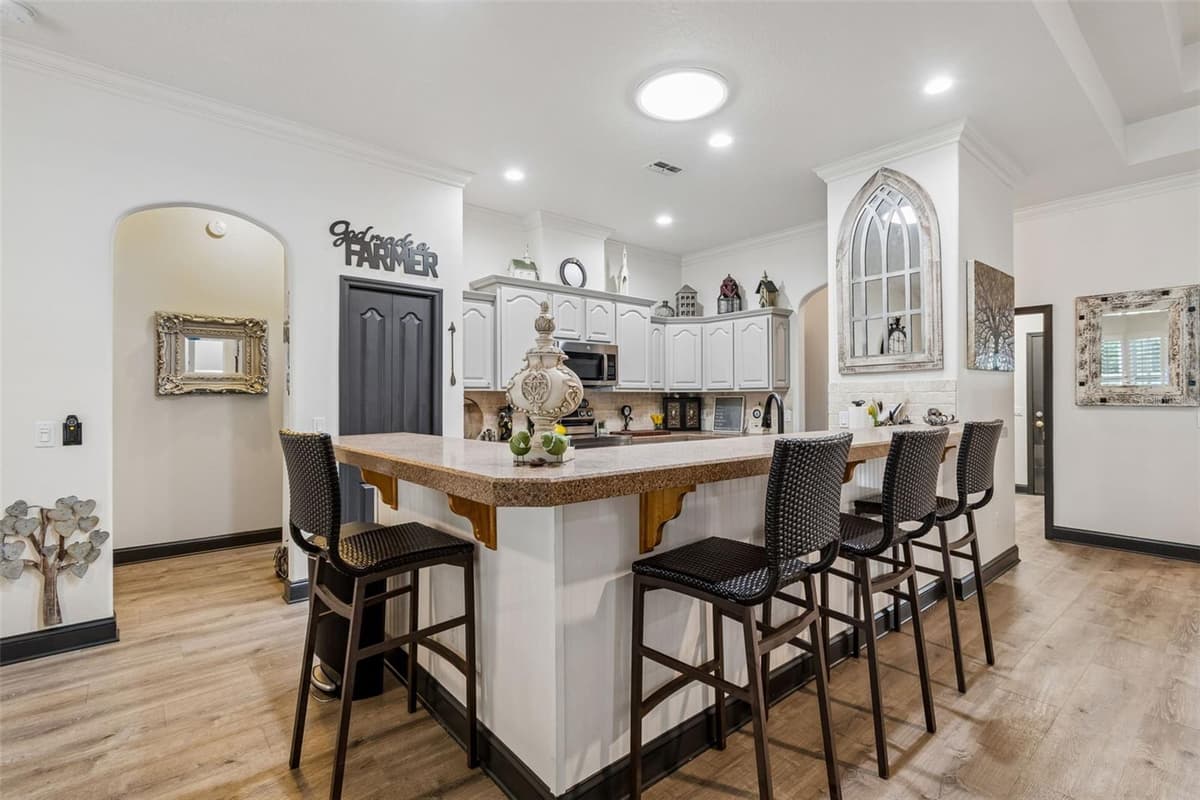 6568 MILLSTONE DRIVE — photo 15 of 55