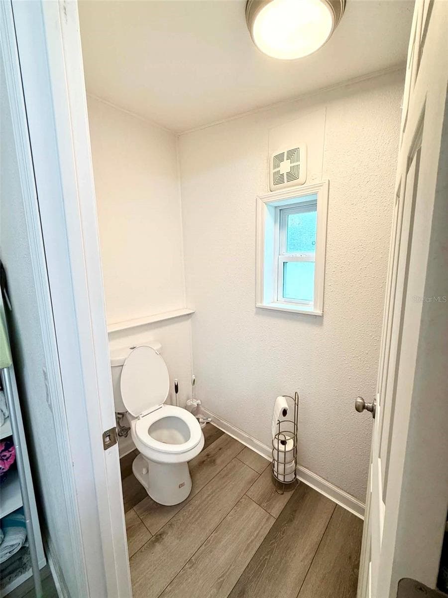 3627 TOM MATTHEWS ROAD — photo 13 of 57