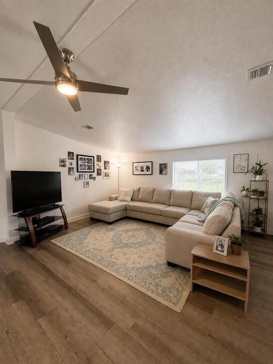 3627 TOM MATTHEWS ROAD — photo 4 of 57