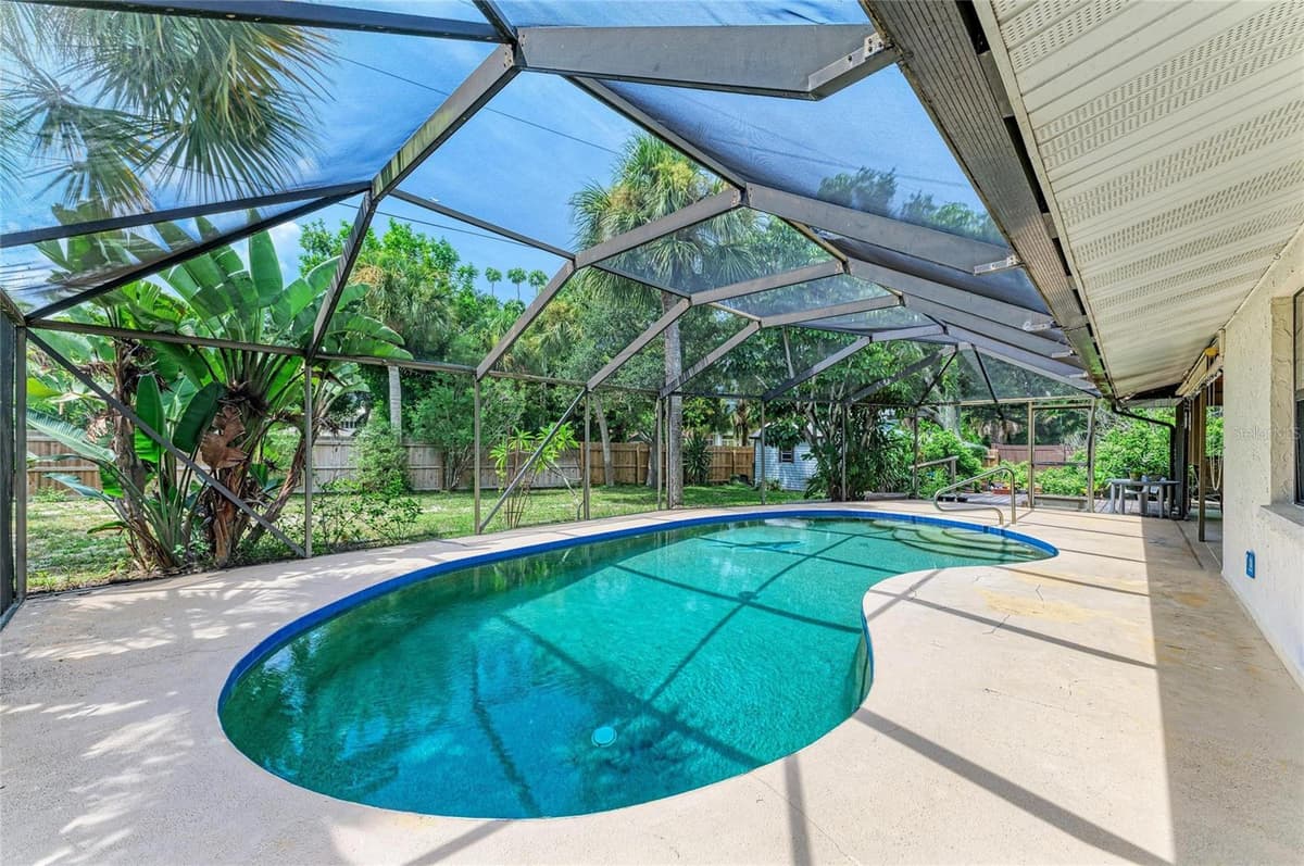 523 CASAS BONITAS DRIVE — photo 30 of 39