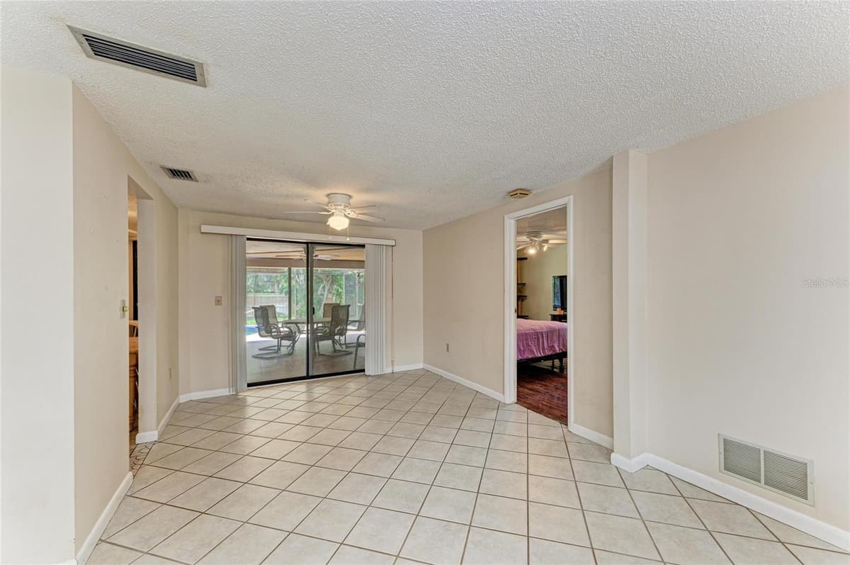 523 CASAS BONITAS DRIVE — photo 14 of 39