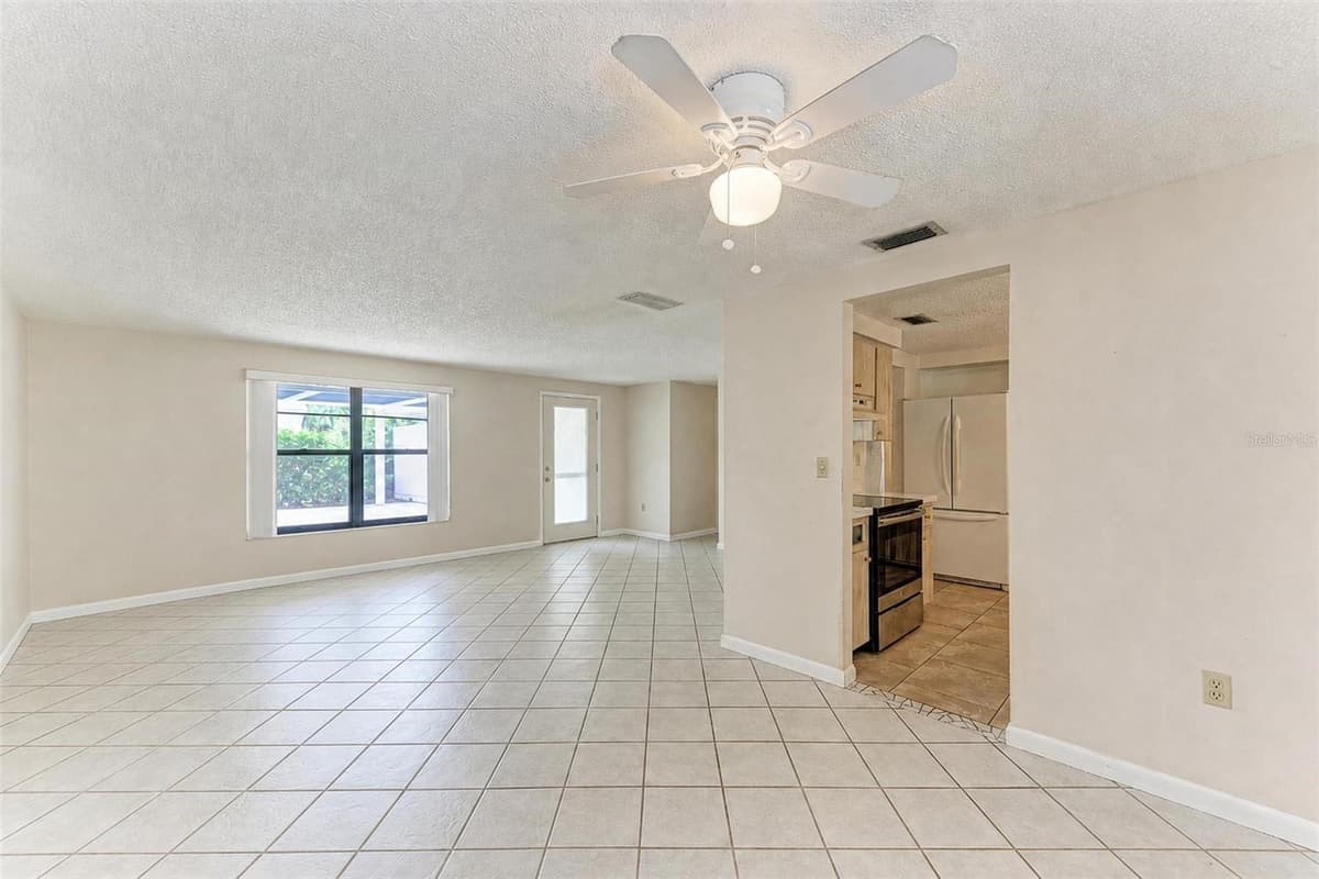 523 CASAS BONITAS DRIVE — photo 12 of 39