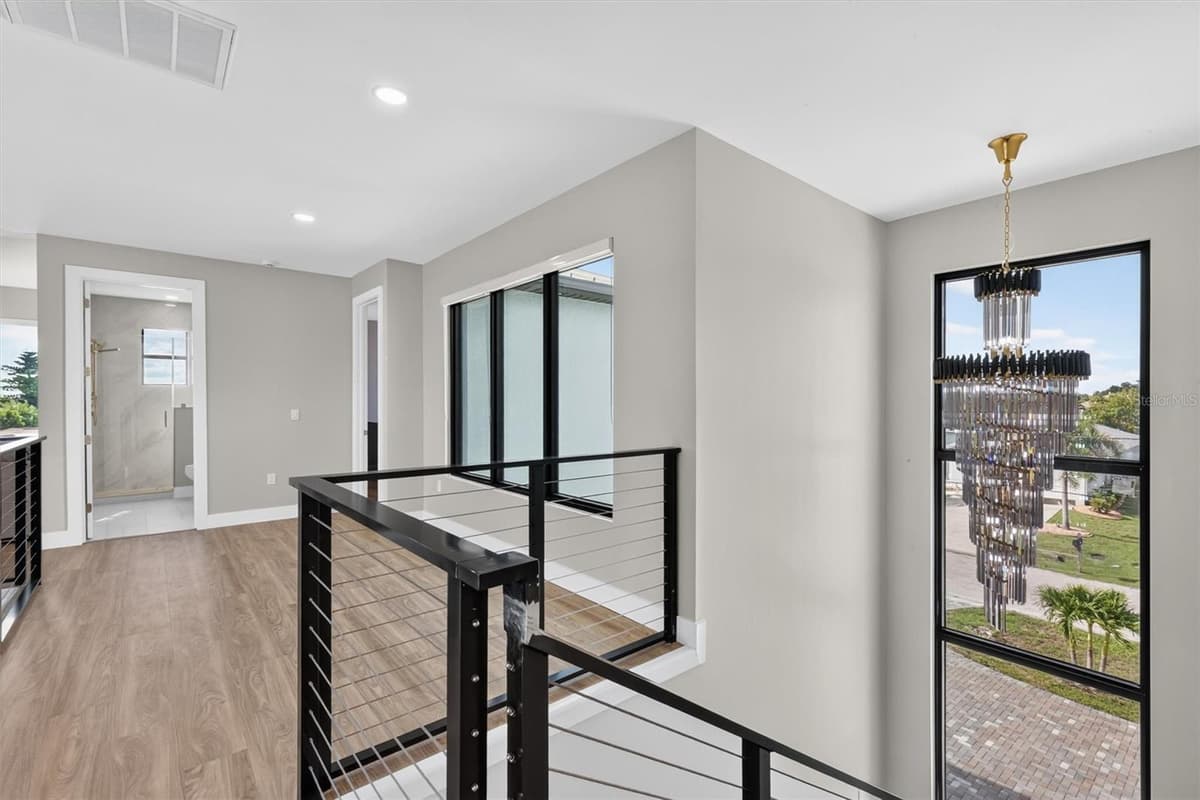 133 LELAND — photo 33 of 62