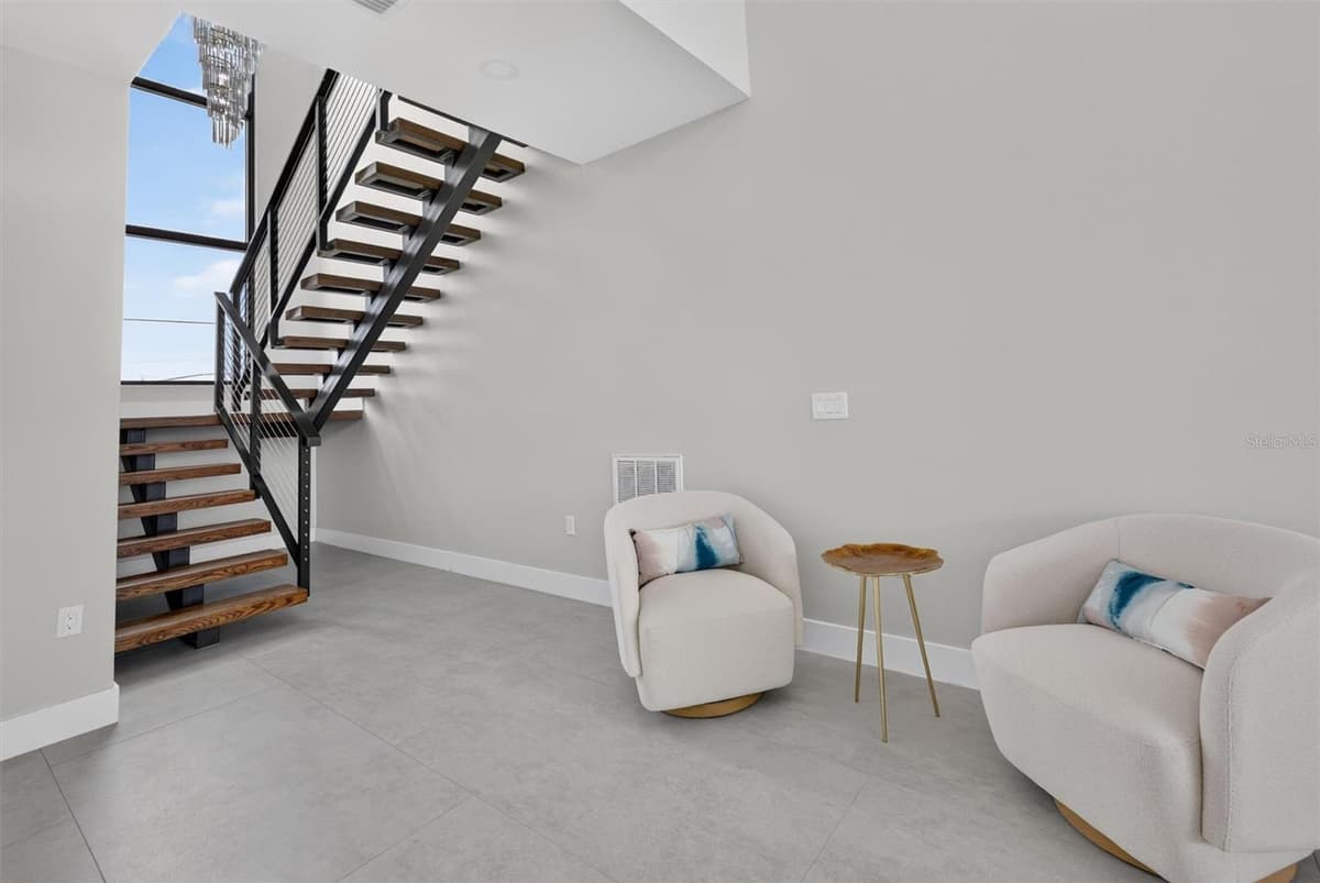 133 LELAND — photo 32 of 62