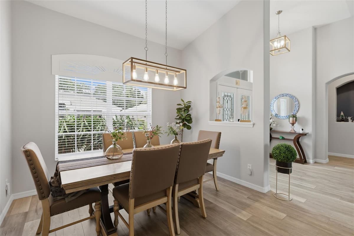 5519 AURORA DRIVE — photo 3 of 29