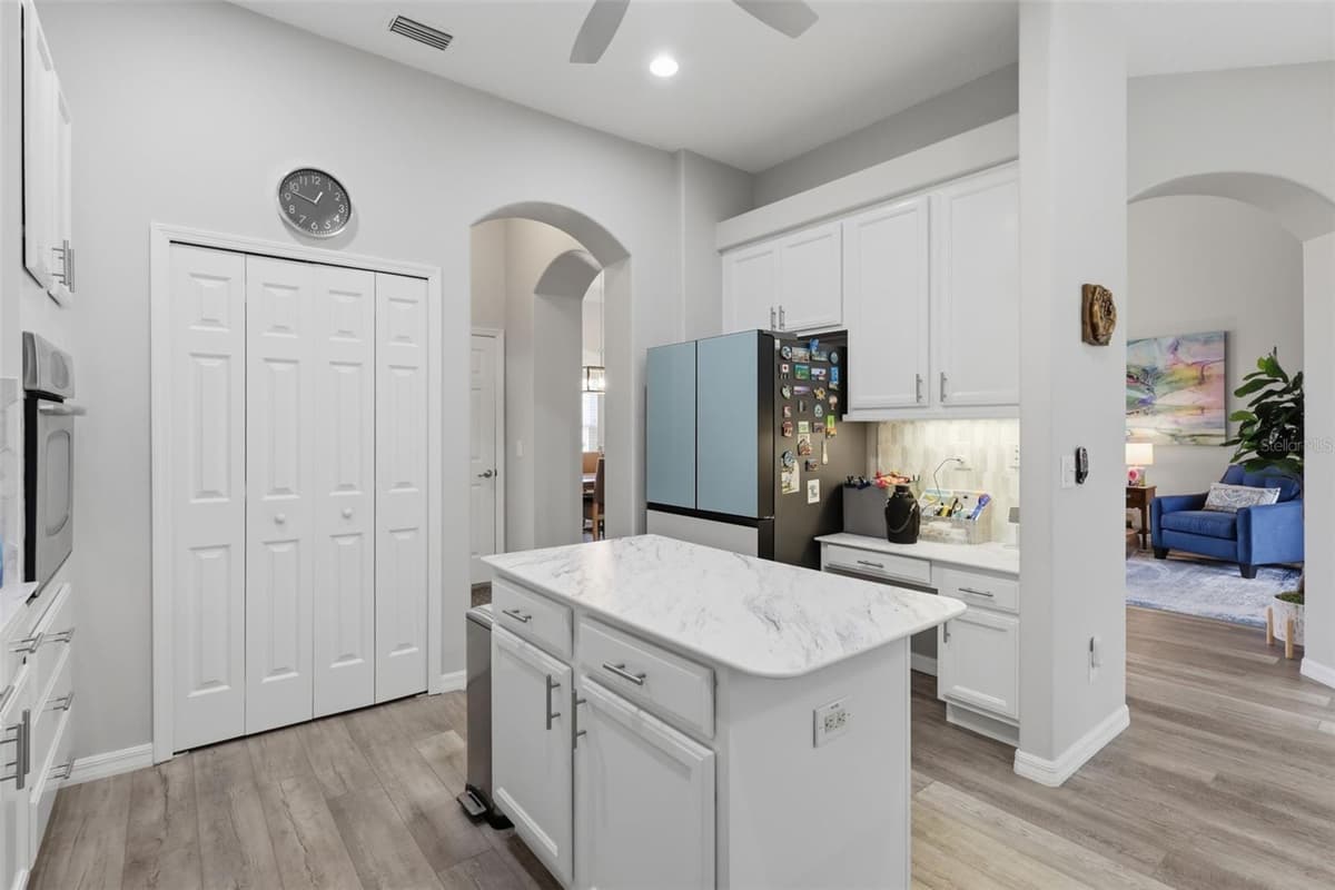 5519 AURORA DRIVE — photo 14 of 29