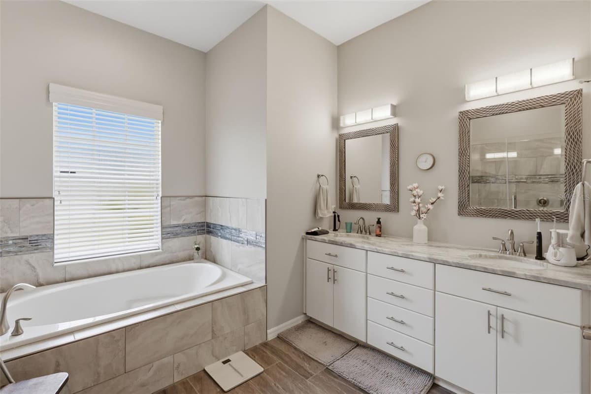 5519 AURORA DRIVE — photo 18 of 29