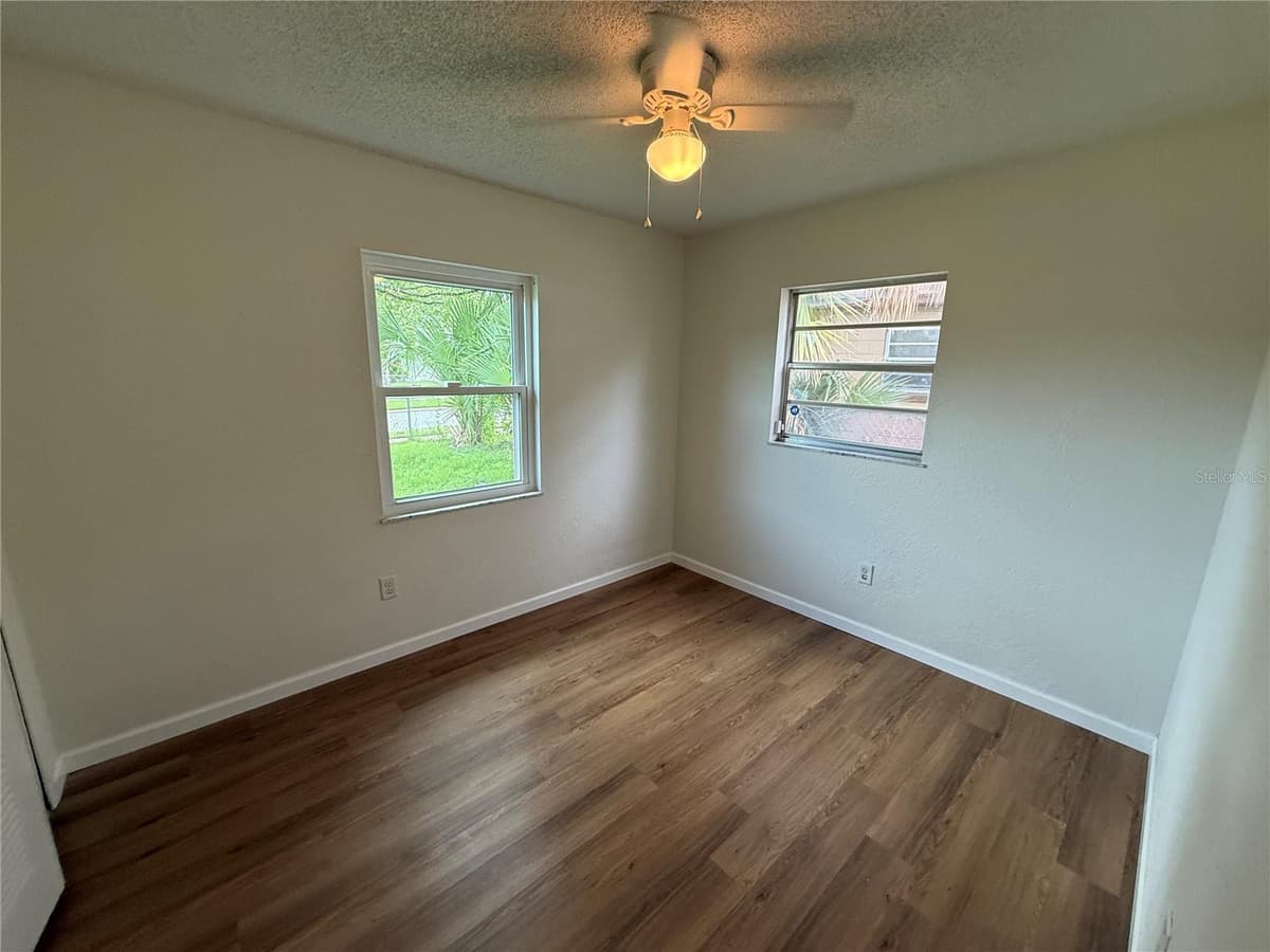 202 YALE DRIVE — photo 15 of 24