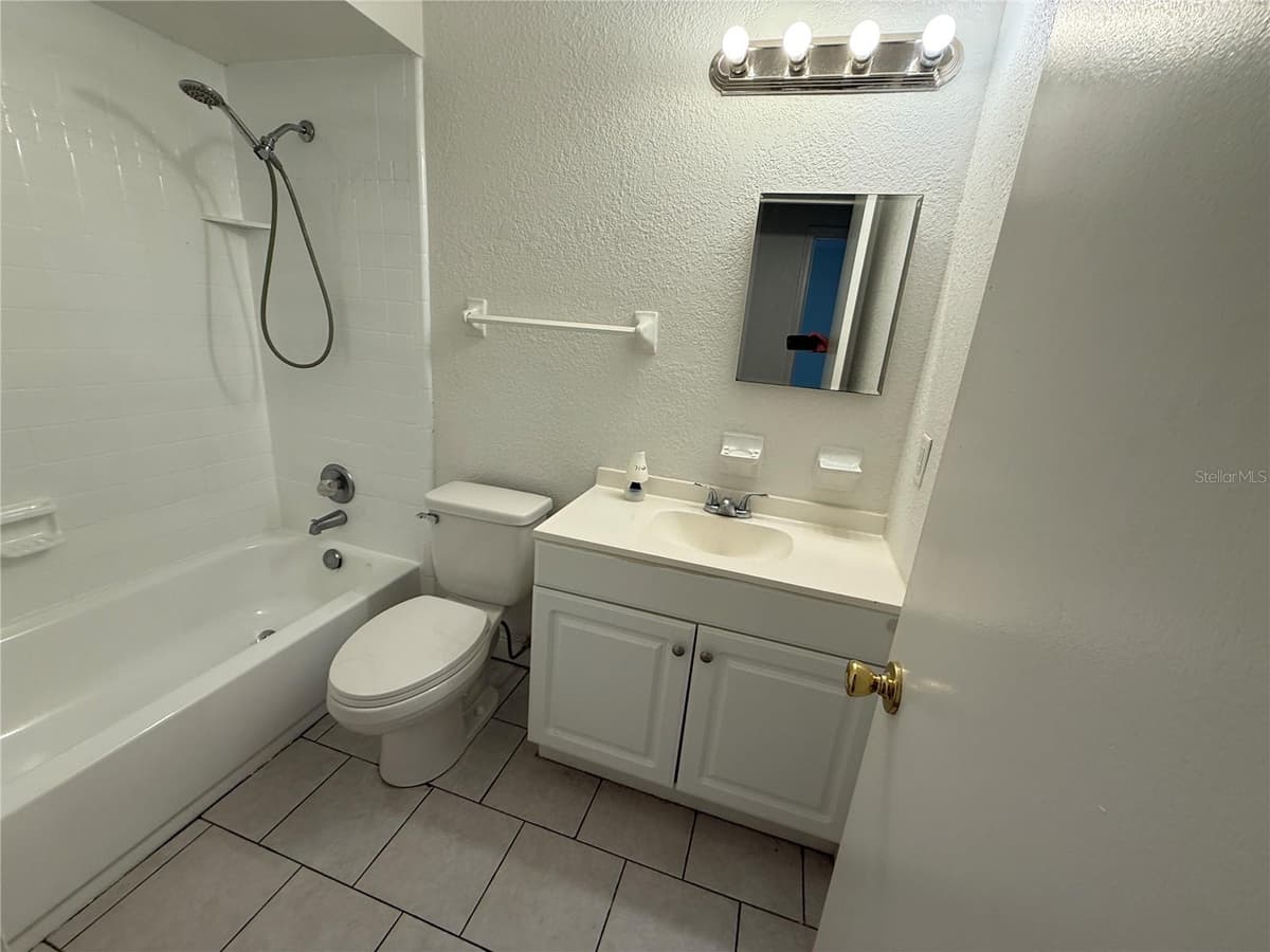 202 YALE DRIVE — photo 17 of 24