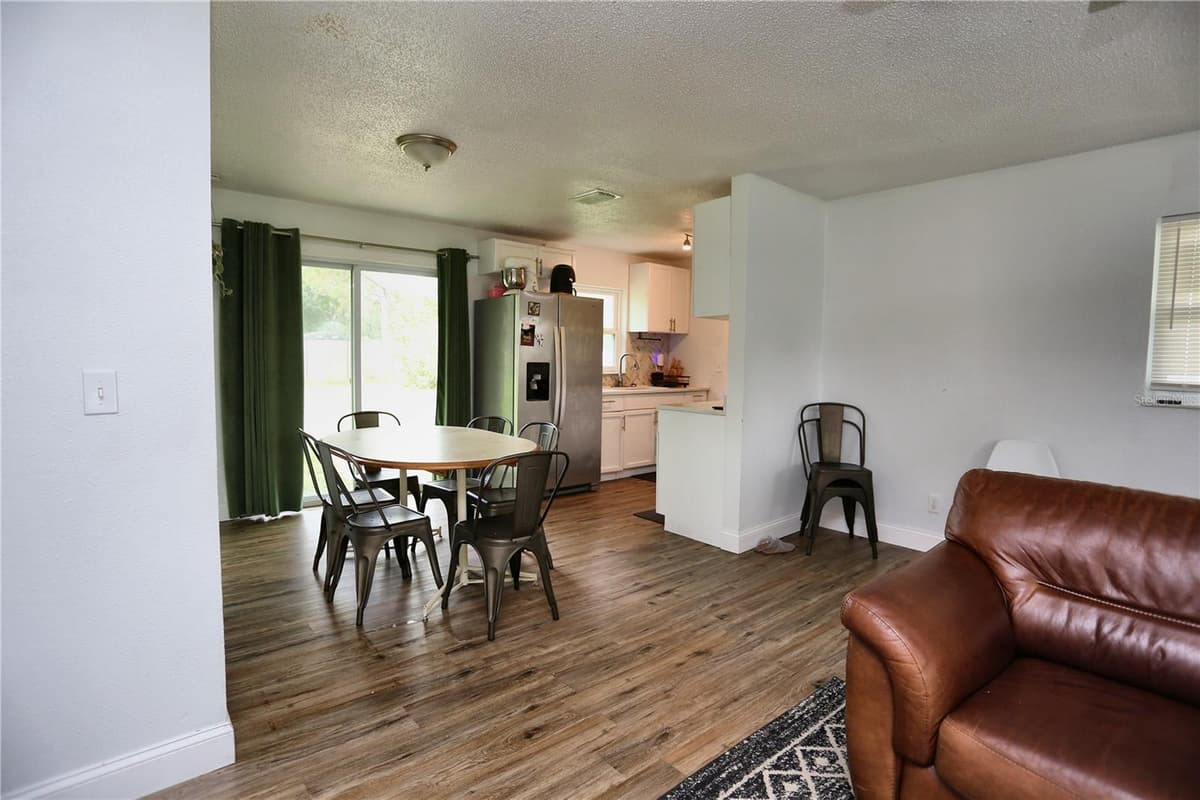 640 DEAN STREET — photo 7 of 19