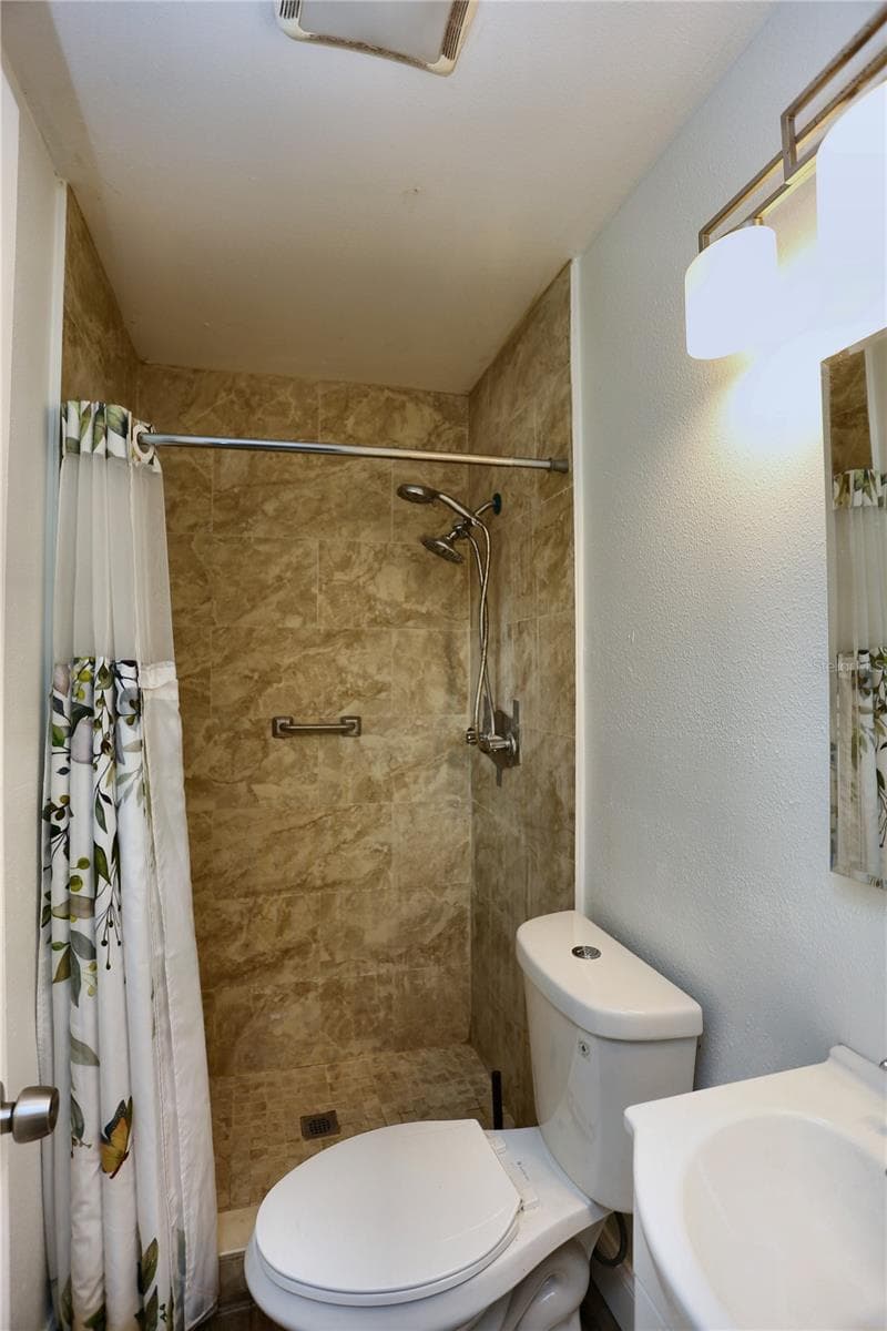 640 DEAN STREET — photo 13 of 19