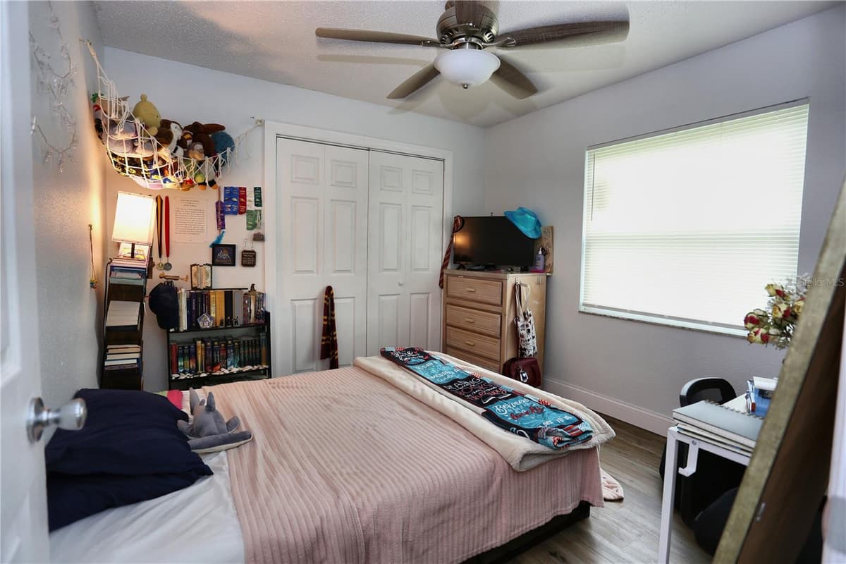 640 DEAN STREET — photo 12 of 19