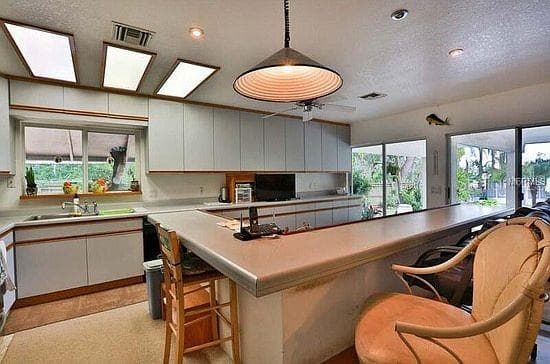 18618 WAYNE ROAD — photo 12 of 17