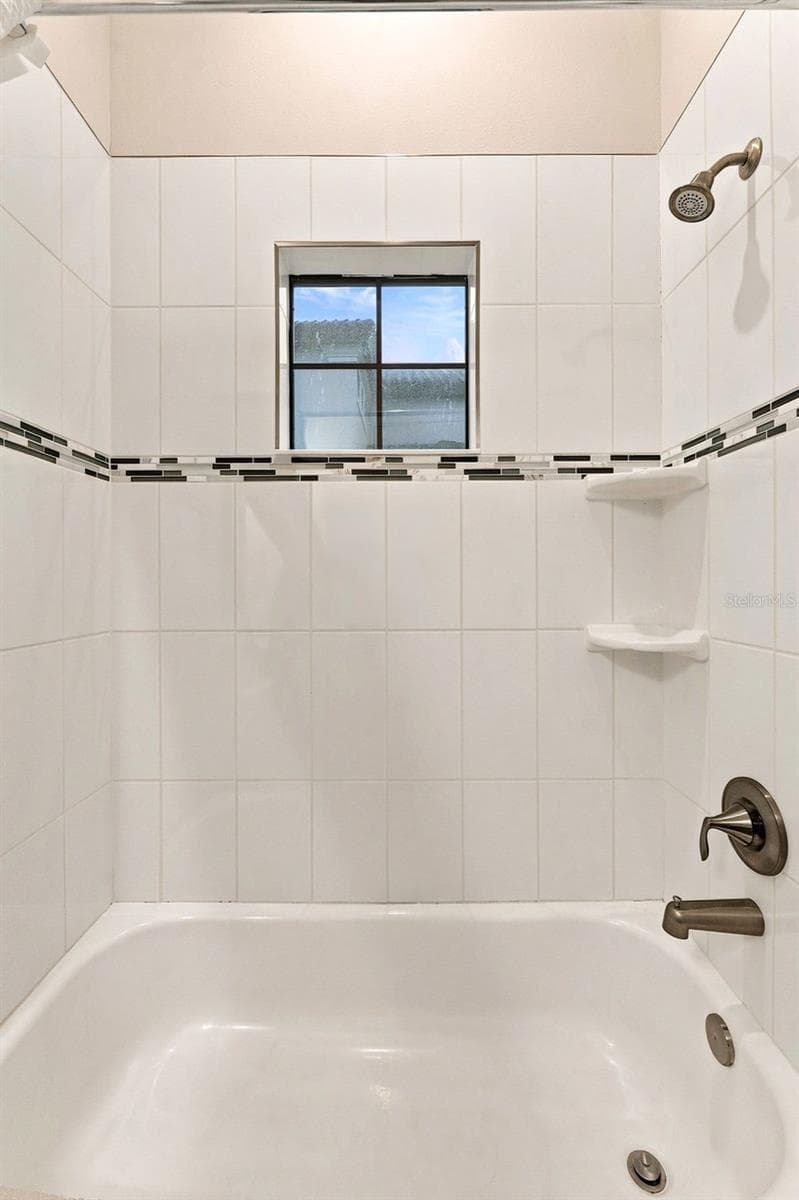 10370 MEADOWRUN DRIVE — photo 43 of 75