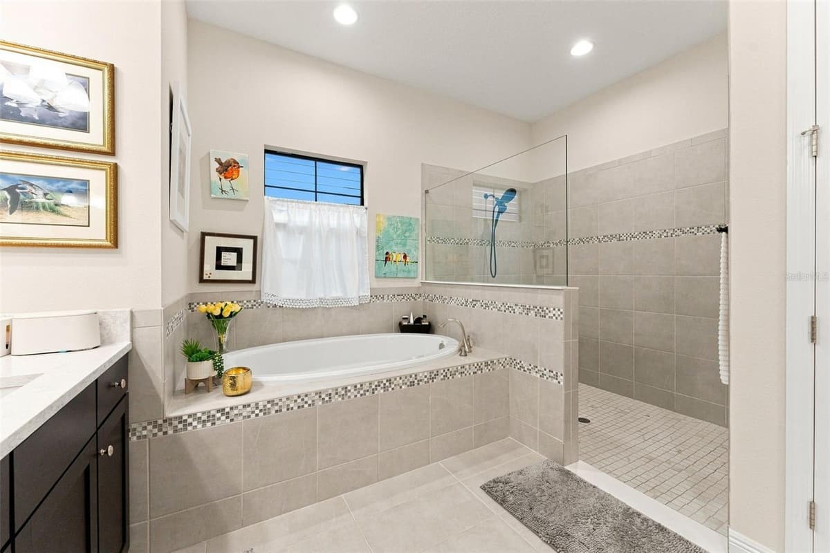 10370 MEADOWRUN DRIVE — photo 26 of 75