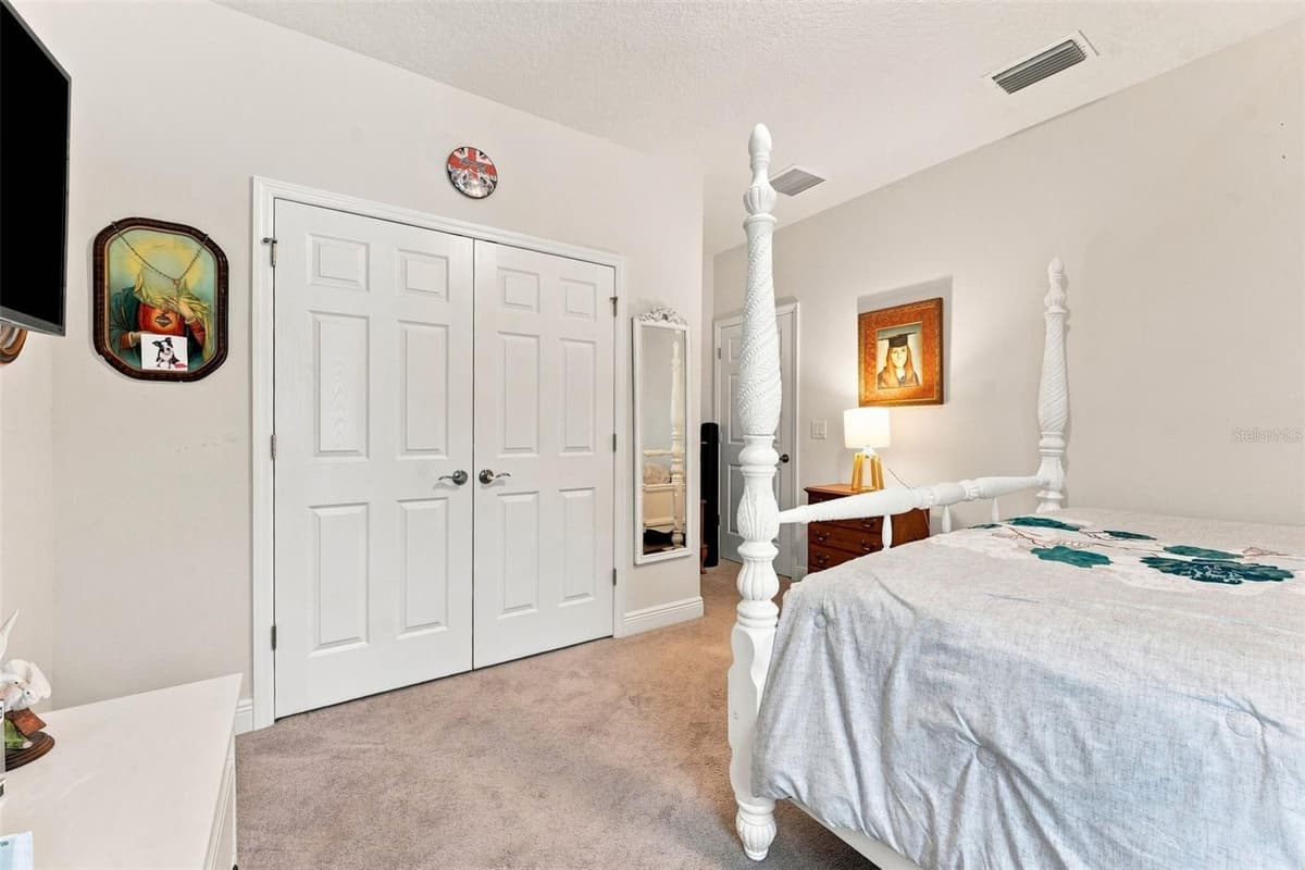 10370 MEADOWRUN DRIVE — photo 33 of 75