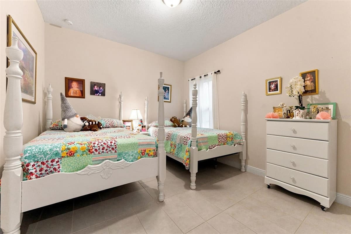 10370 MEADOWRUN DRIVE — photo 36 of 75