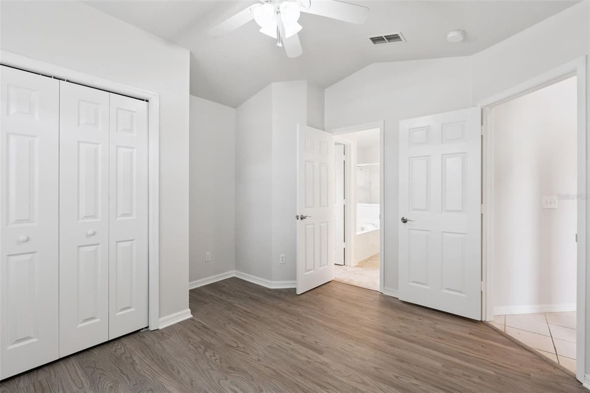 5483 GLEN OAK PLACE — photo 15 of 29