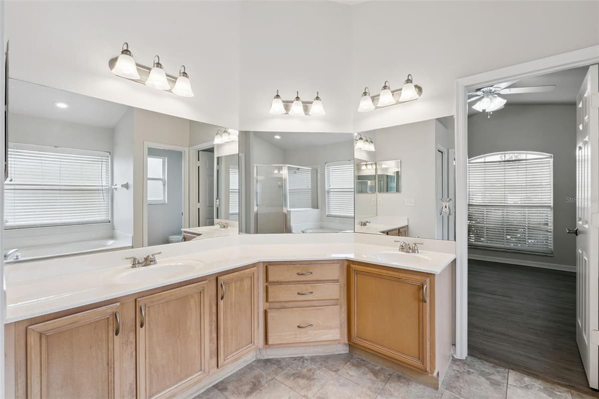5483 GLEN OAK PLACE — photo 12 of 29