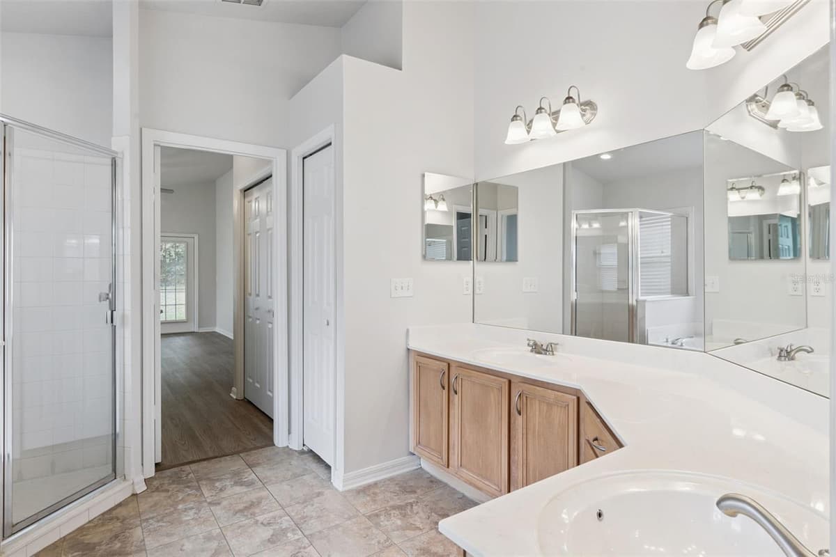 5483 GLEN OAK PLACE — photo 13 of 29
