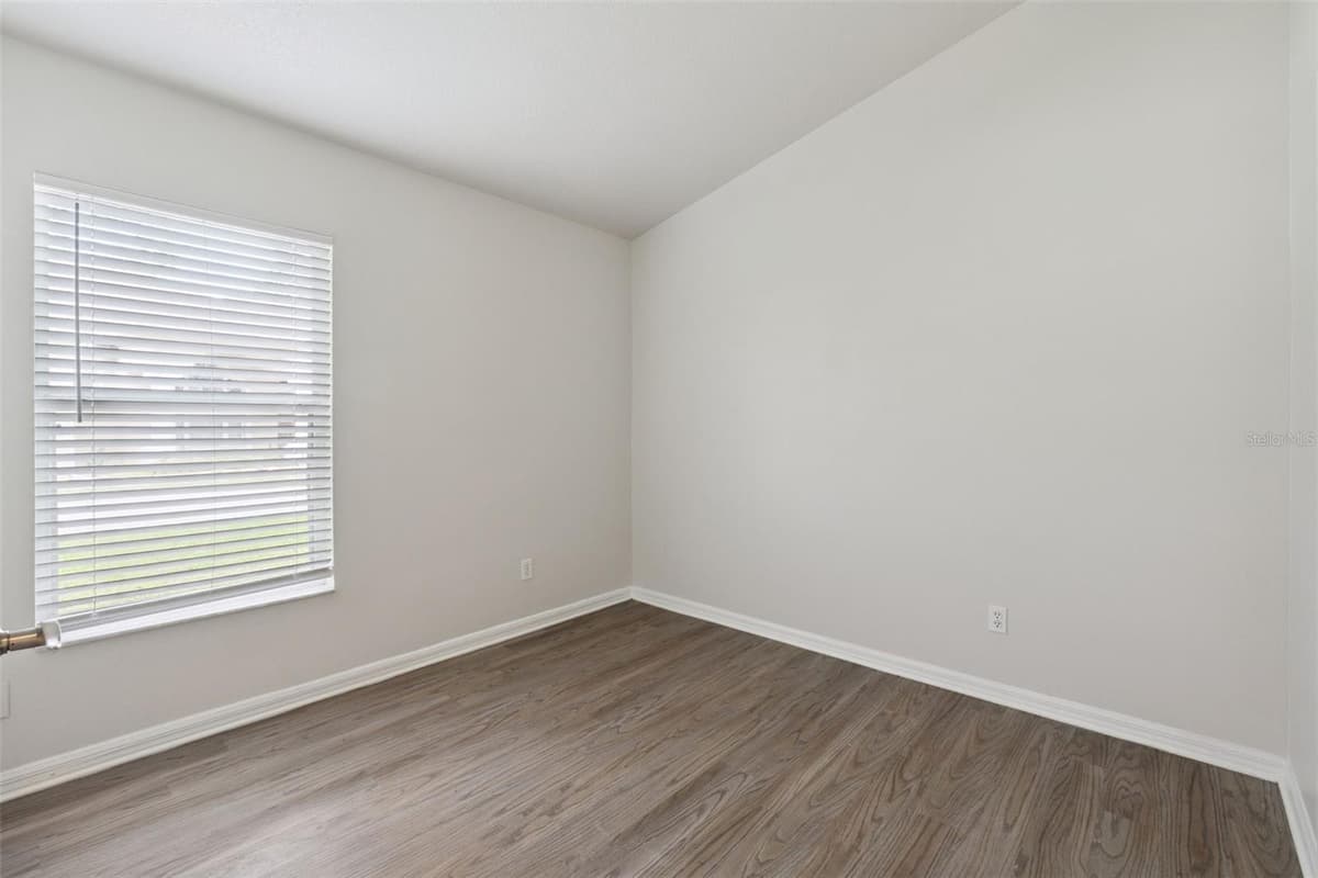5483 GLEN OAK PLACE — photo 18 of 29