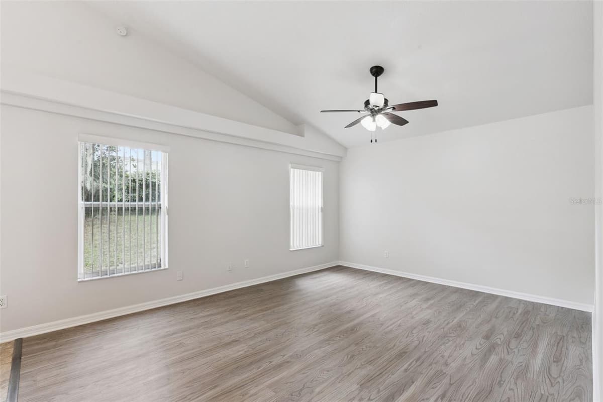 5483 GLEN OAK PLACE — photo 17 of 29