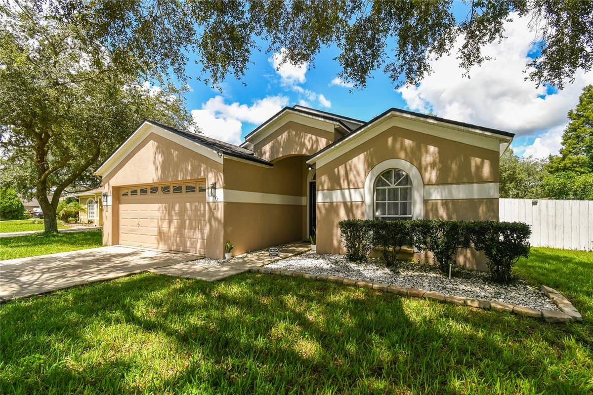 24541 LAUREL RIDGE DRIVE — photo 3 of 38